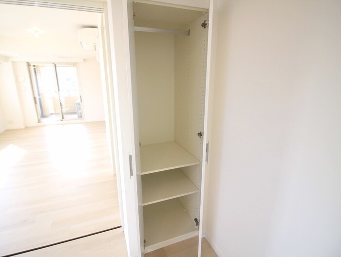 物件内観写真16　(収納)