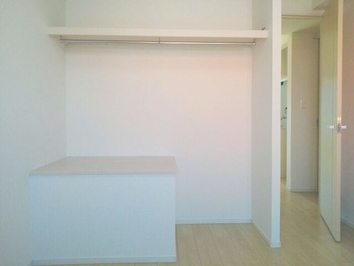 物件内観写真12　(収納)