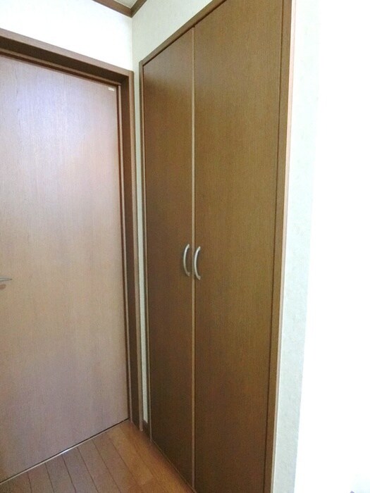 物件内観写真10　(収納)