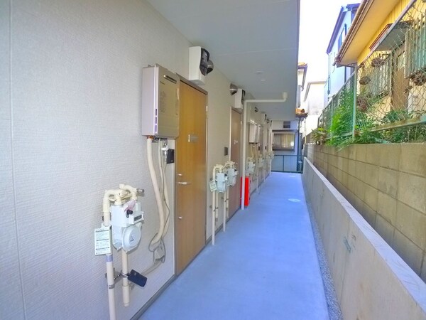 建築中