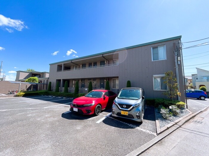 物件外観写真2　(駐車場)