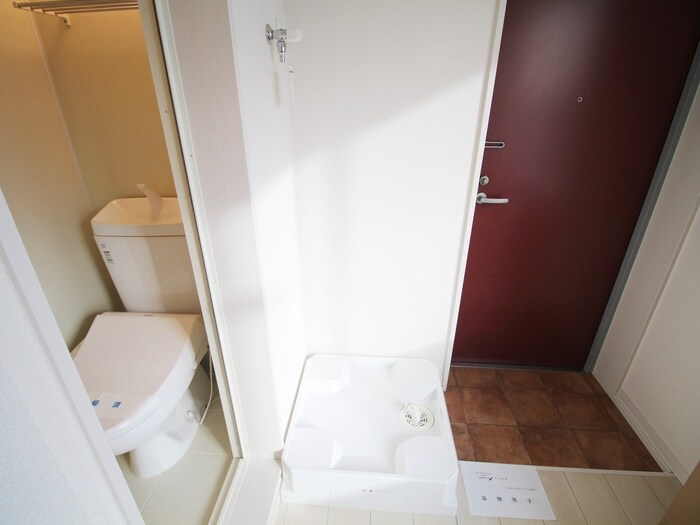 物件内観写真15　(洗濯機置場)