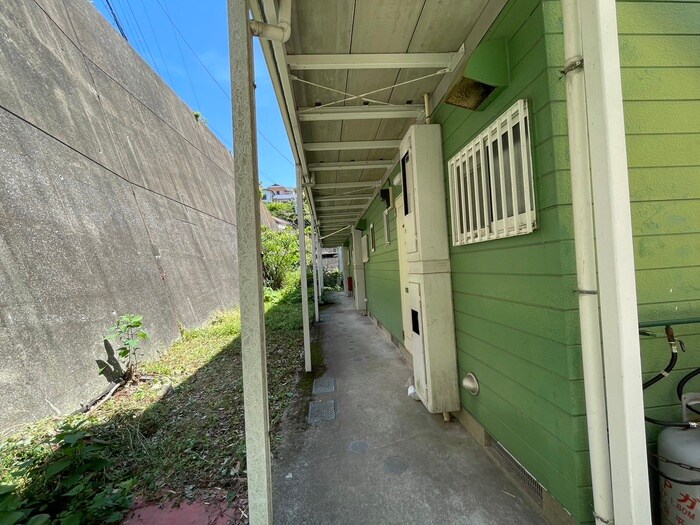 物件外観写真5　(エントランス部分)