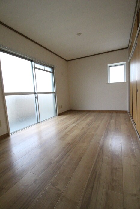 物件内観写真8　(居室)