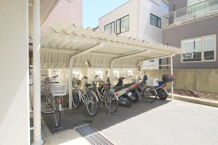 物件外観写真6　(駐輪場)