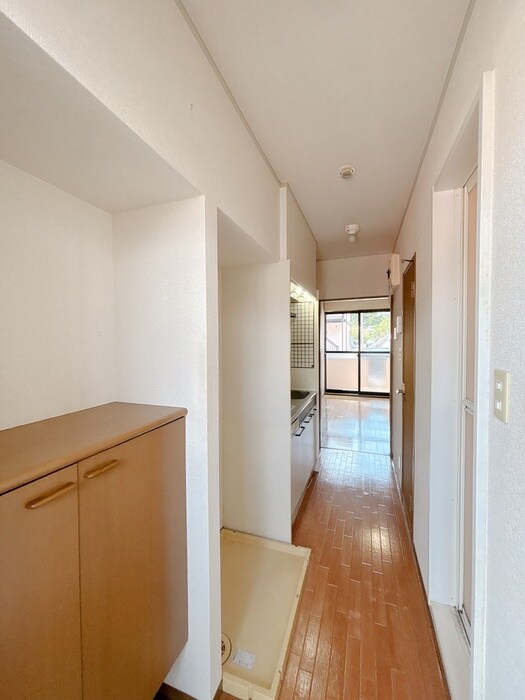 物件内観写真16　(廊下)