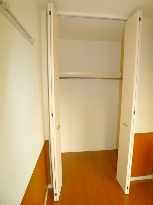 物件内観写真12　(収納)
