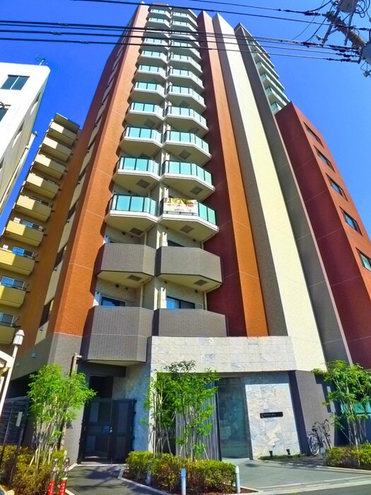 物件外観写真2　(エントランス部分)