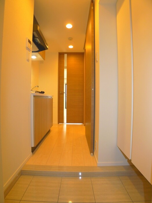 物件内観写真7　(玄関)