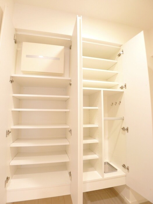 物件内観写真20　(靴箱)