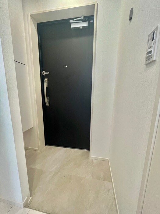 物件内観写真16　(玄関)