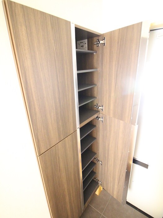 物件内観写真19　(靴箱)