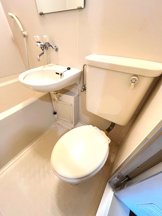 物件内観写真12　(トイレ)