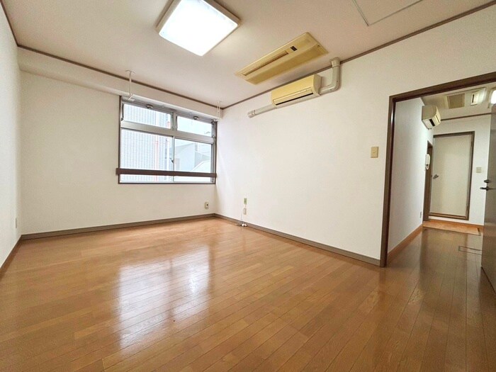 物件内観写真10　(居室)