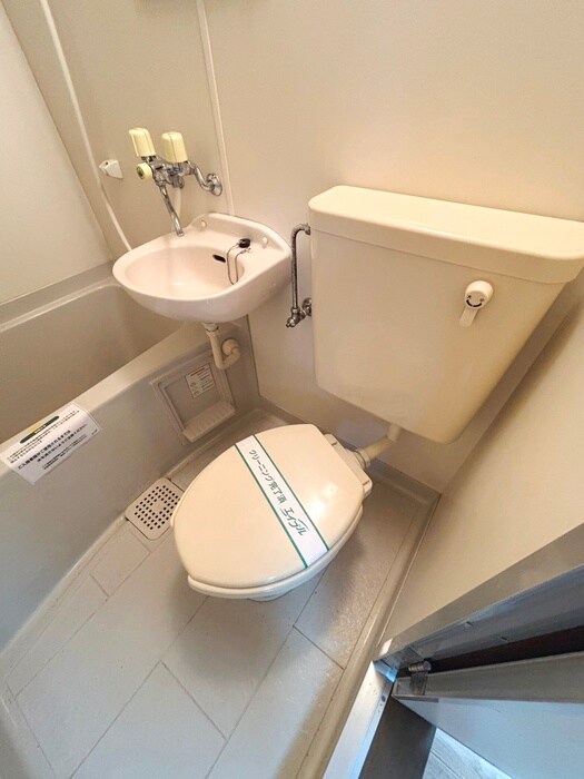 物件内観写真16　(トイレ)