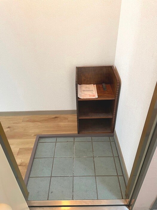 物件内観写真18　(玄関)