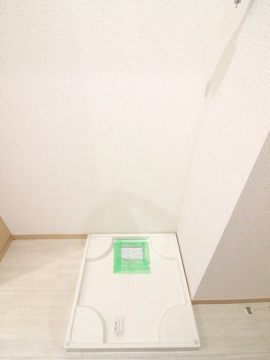 物件内観写真12　(洗濯機置場)