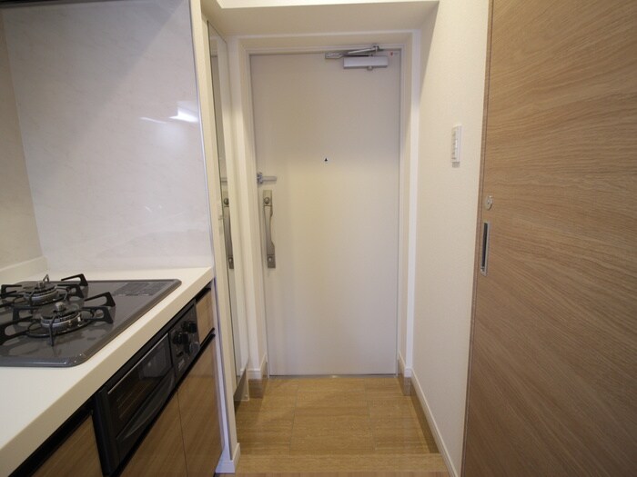 物件内観写真9　(玄関)