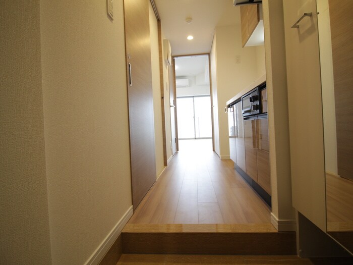 物件内観写真10　(廊下)