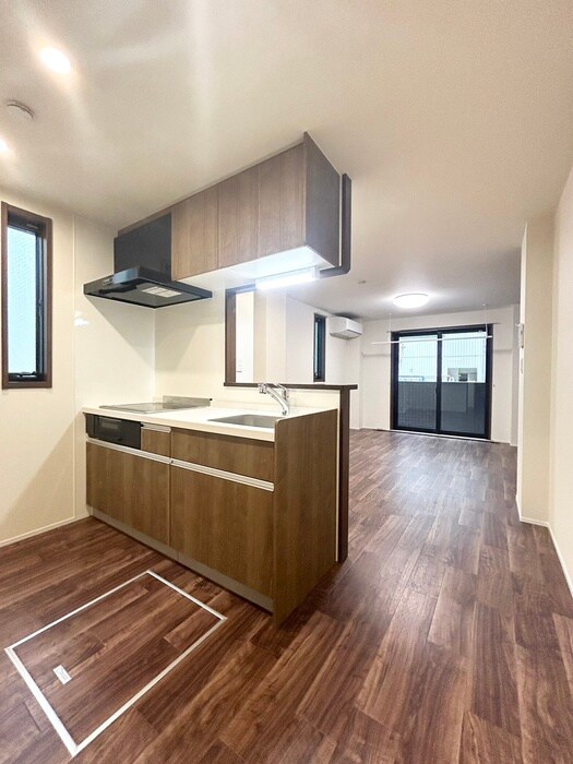 物件内観写真2　(居室)