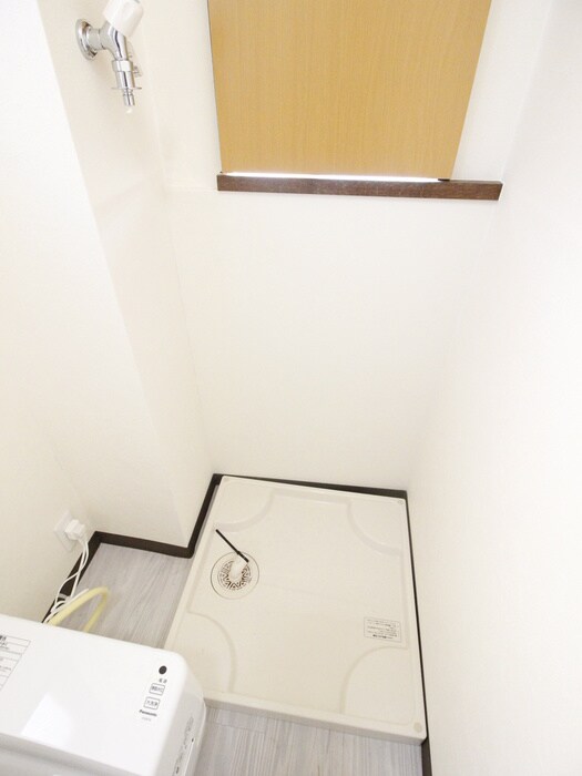 物件内観写真13　(洗濯機置場)