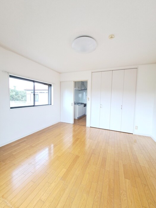 物件内観写真5　(居室)