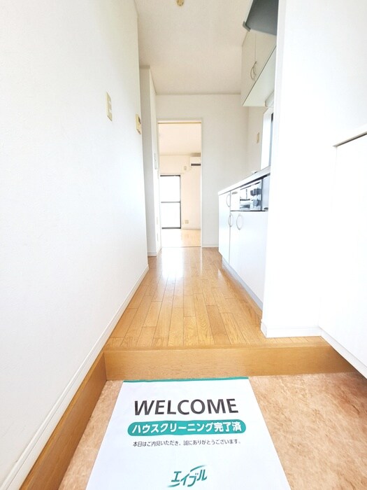 物件内観写真18　(玄関)