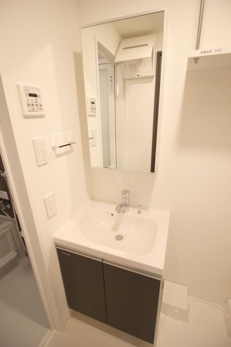物件内観写真11　(洗面)