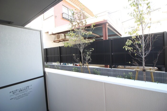 物件内観写真18　(室内からの展望)