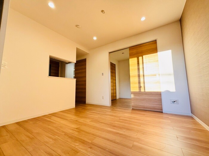 物件内観写真8　(居室)