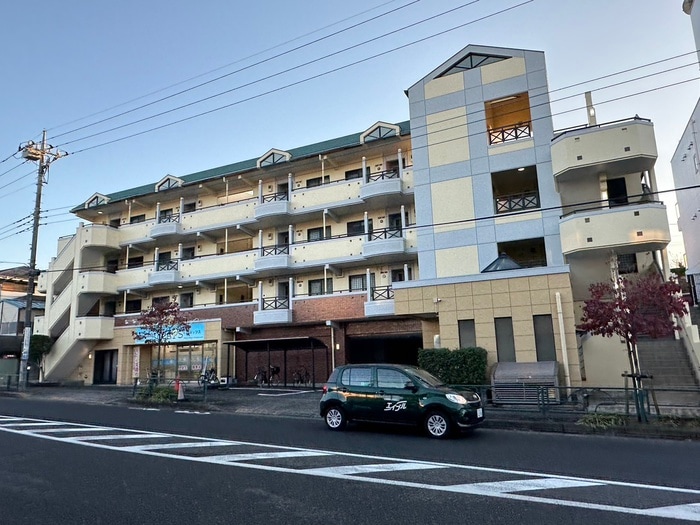 ラックスハイム鶴川Ⅰの物件外観写真