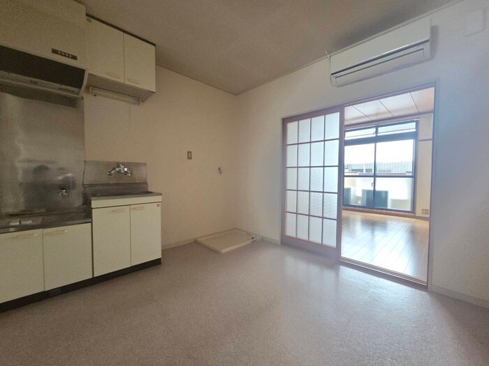 物件内観写真13　(居室)