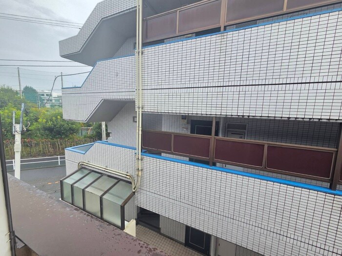 物件内観写真15　(室内からの展望)