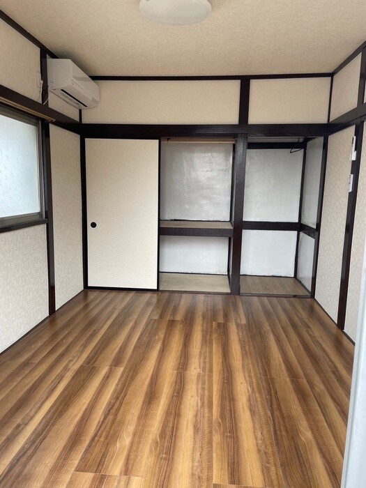 石田様方貸家の居室