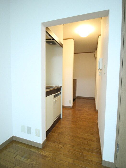 物件内観写真15　(廊下)