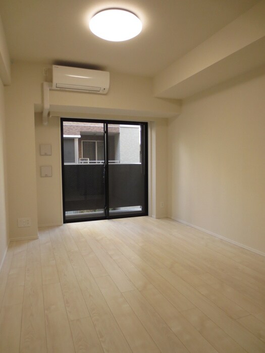 物件内観写真4　(居室)