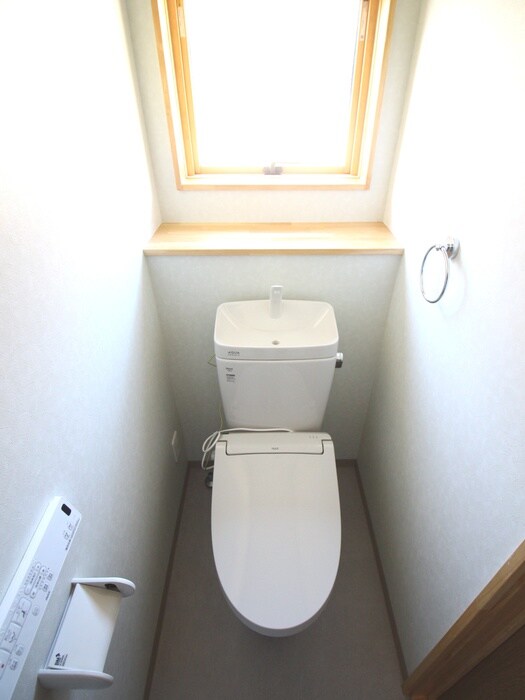 物件内観写真14　(トイレ)