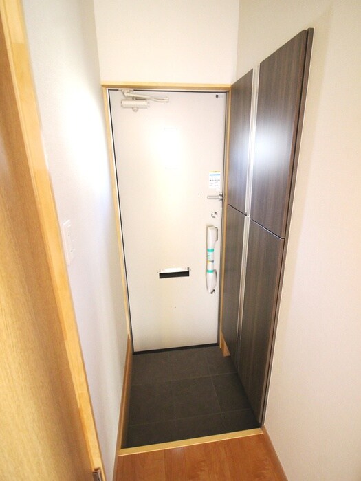 物件内観写真15　(玄関)