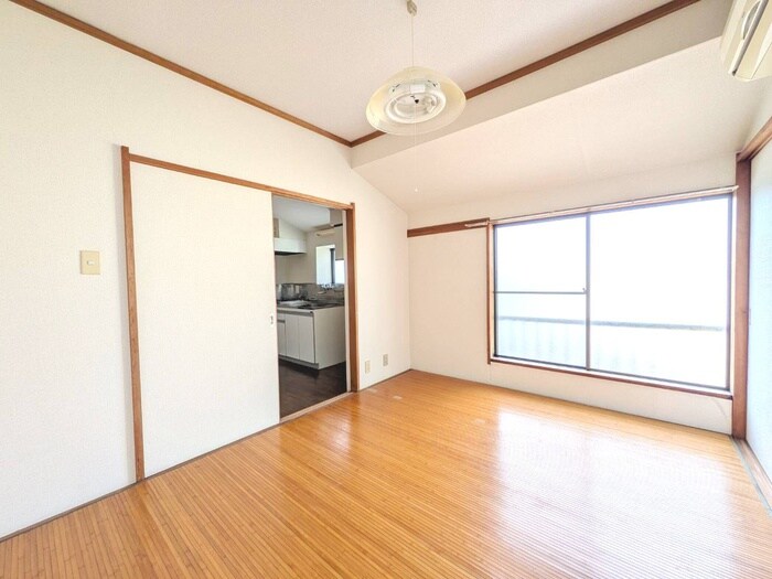 物件内観写真8　(居室)