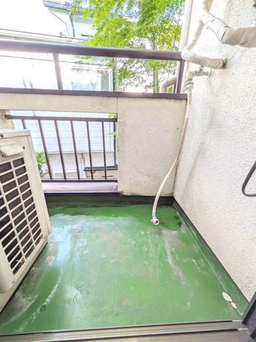 物件内観写真16　(洗濯機置場)