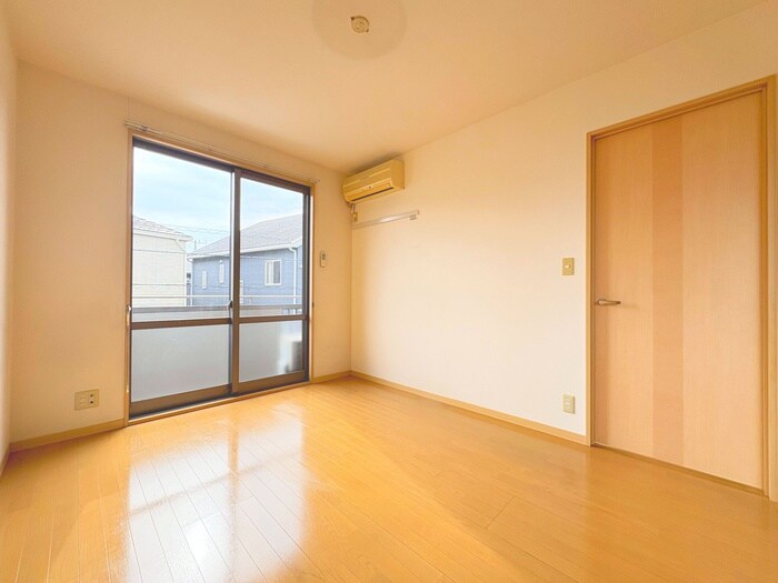 物件内観写真4　(居室)