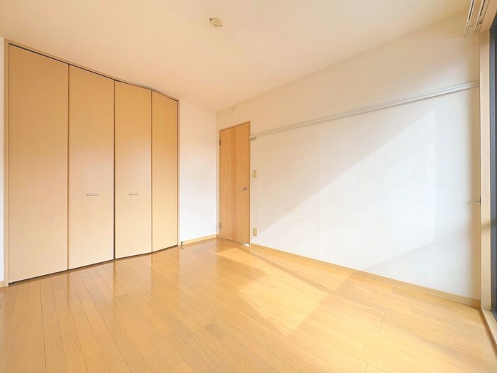 物件内観写真6　(居室)