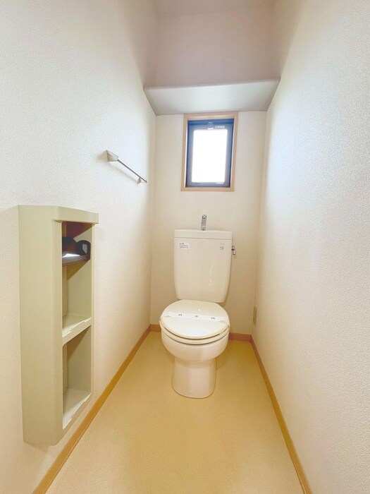 物件内観写真9　(トイレ)