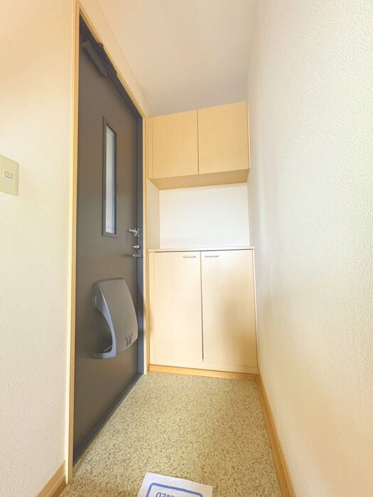 物件内観写真14　(玄関)