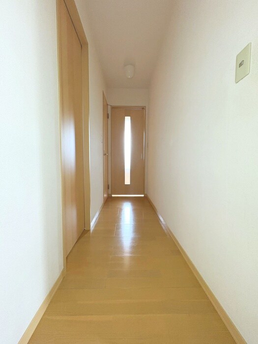物件内観写真15　(廊下)