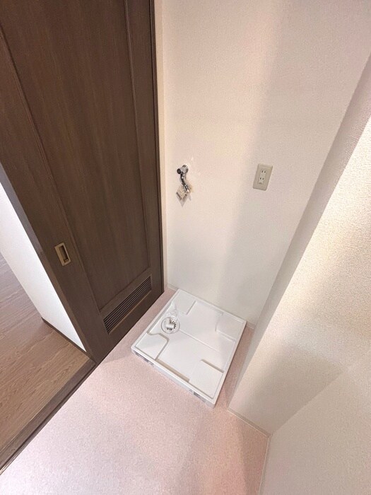 物件内観写真15　(洗濯機置場)