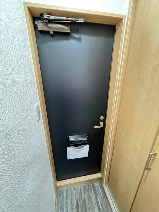 物件内観写真15　(玄関)