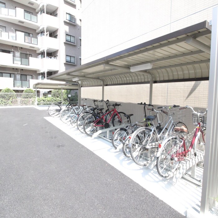 物件外観写真3　(駐輪場)