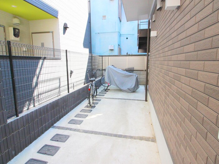 物件外観写真3　(駐輪場)