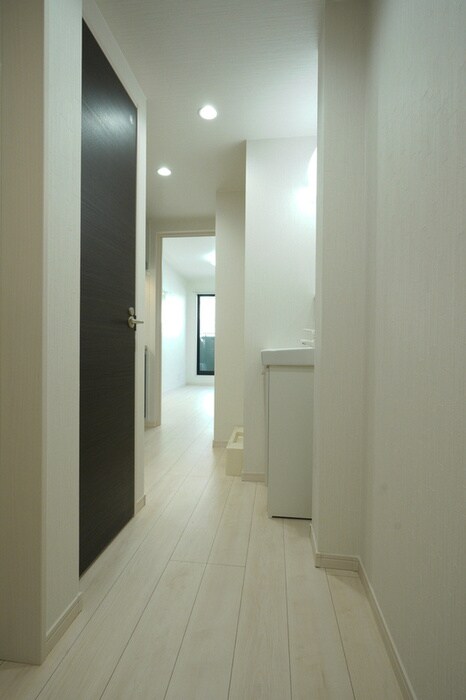 物件内観写真10　(廊下)